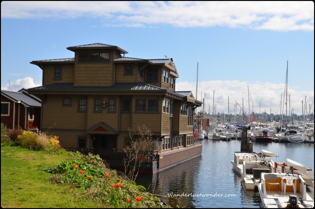 Houseboat1