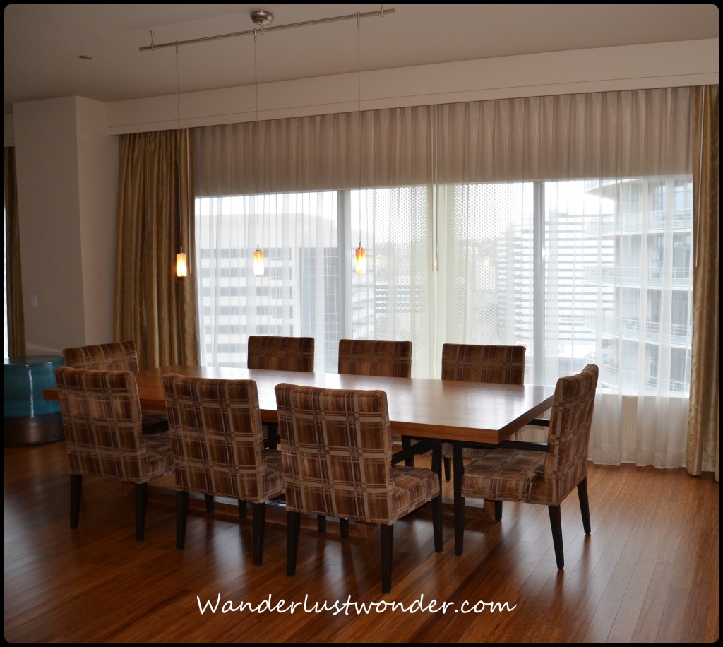 Why, yes. Yes, we have a DINING ROOM.