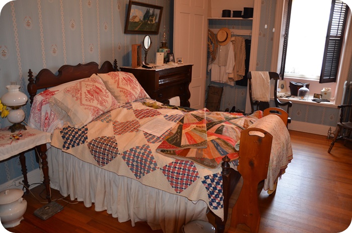 Double bed in Master Bedroom