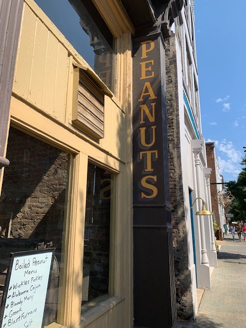 Entrance to the Peanuts restaurant.